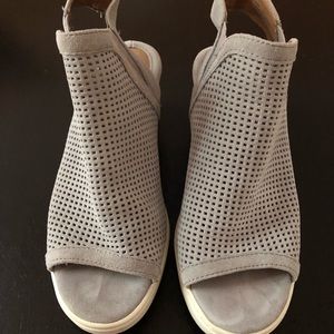 Sofft gray leather sandals. Worn only once.  Super soft.